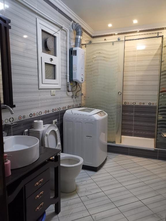 Каир: Nile maadi modern 3 bedroom apartment