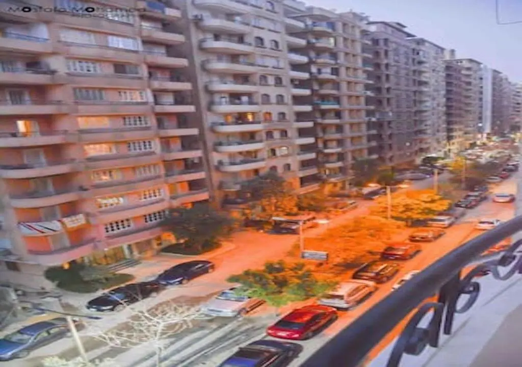 Каир: Modern 3 Bedroom Apartment Walk to Cafés & Bookstores