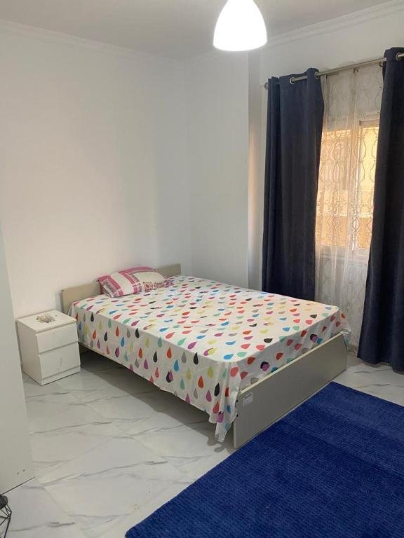 شقه فندقيه 3 غرف حمامين و مطبخ و حديقه خاصه امام الجامعه الامريكيه و مول point 90 — фото 1