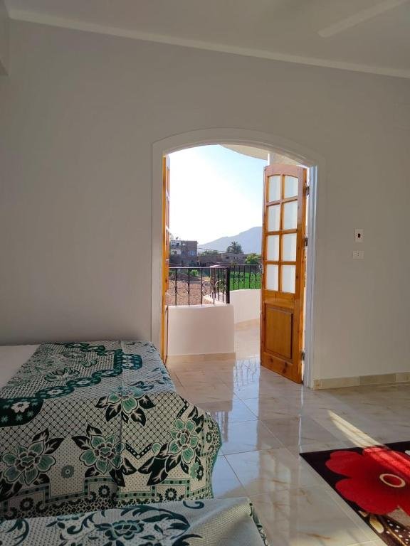 Lemon tree house, new spacious apartment — фото 1
