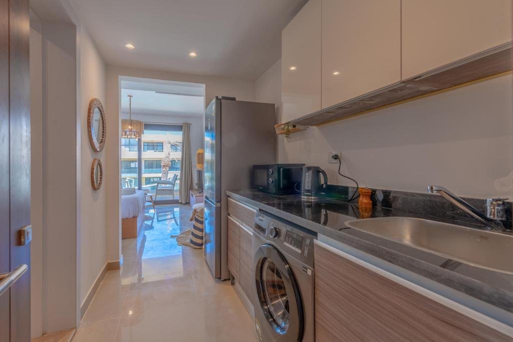 Эль-Гуна: Boho-Chic Studio Apartment in G-Cribs, Pool View