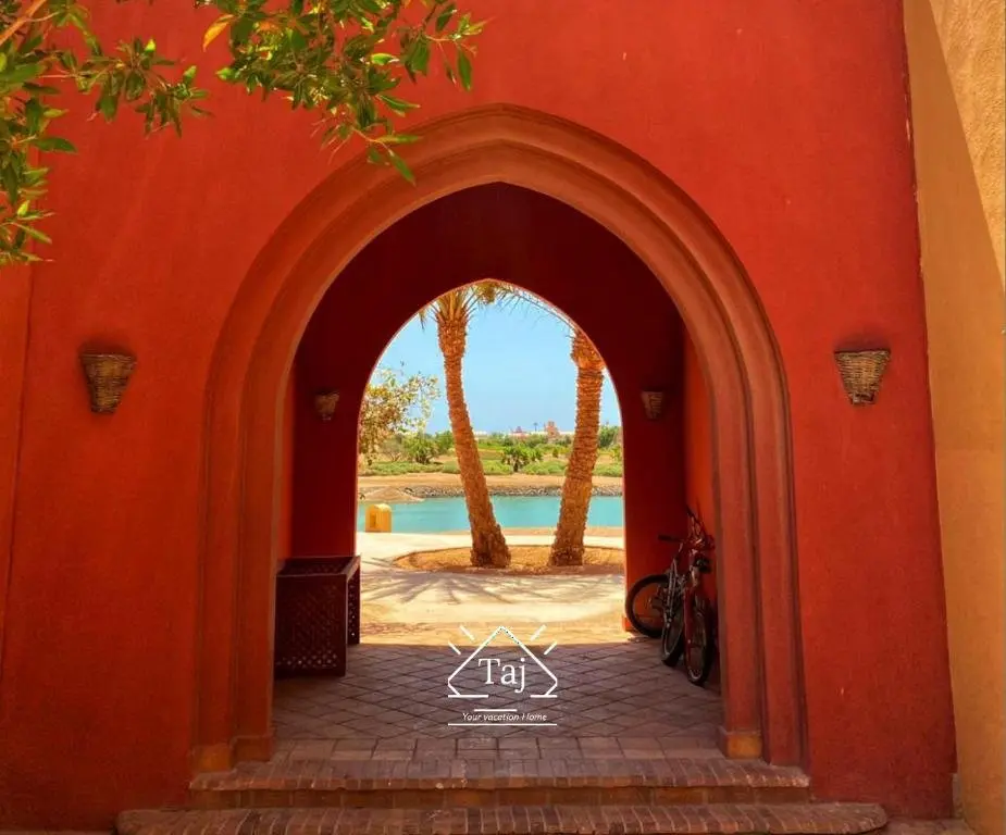 Эль-Гуна: Taj Home, Amazing pool and lagoon view 2bedrooms apartment