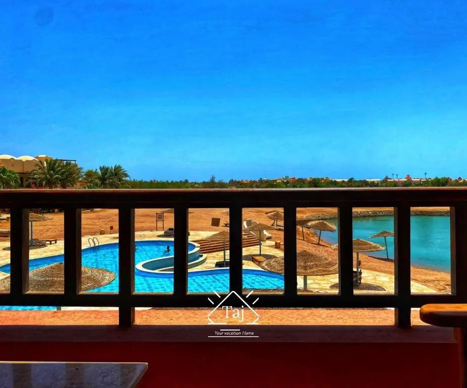 Эль-Гуна: Taj Home, Amazing pool and lagoon view 2bedrooms apartment