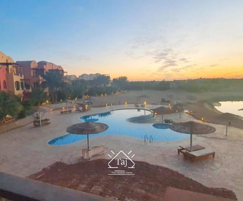 Эль-Гуна: Taj Home, Amazing pool and lagoon view 2bedrooms apartment