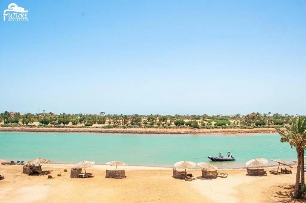 El Gouna 1 bedroom apartment in West Golf Y12 — фото 1