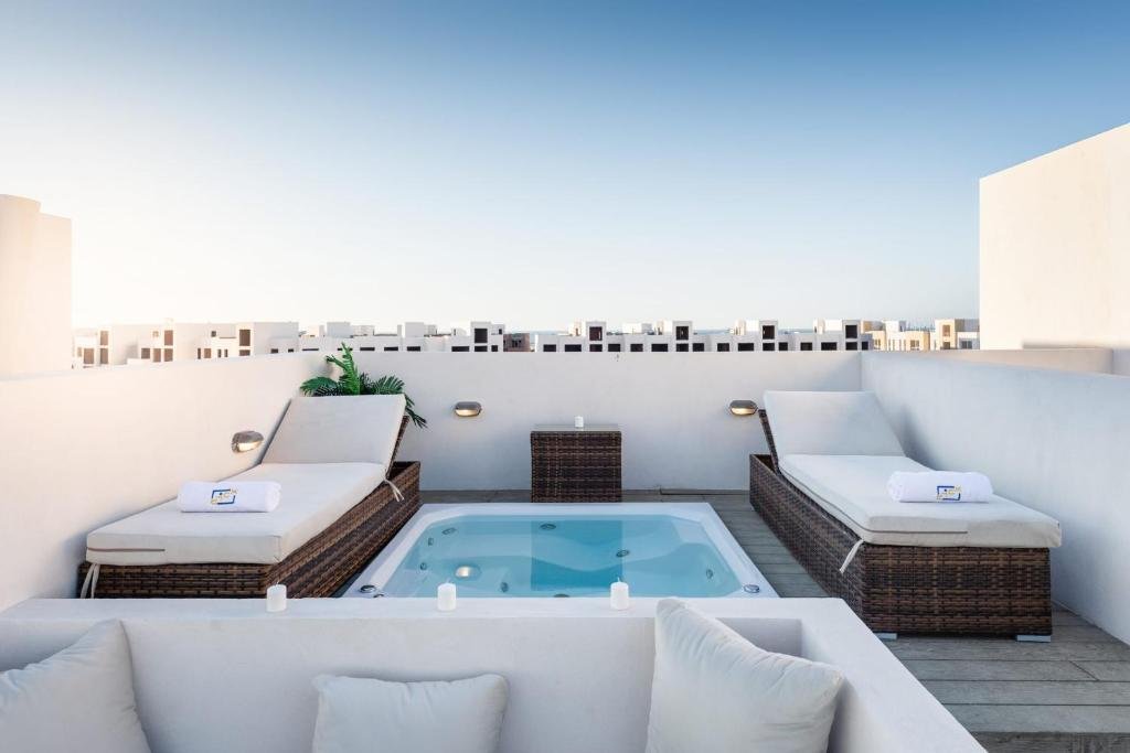 Эль-Гуна: Luxe 3bdr W Private Rooftop Jacuzzi & Beach Access