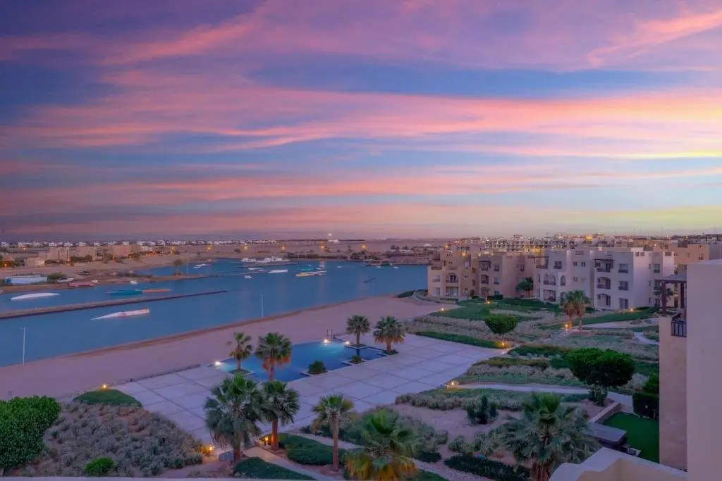 Эль-Гуна: Sunny 2 Bedroom + Private Roof Terrace Lagoon View
