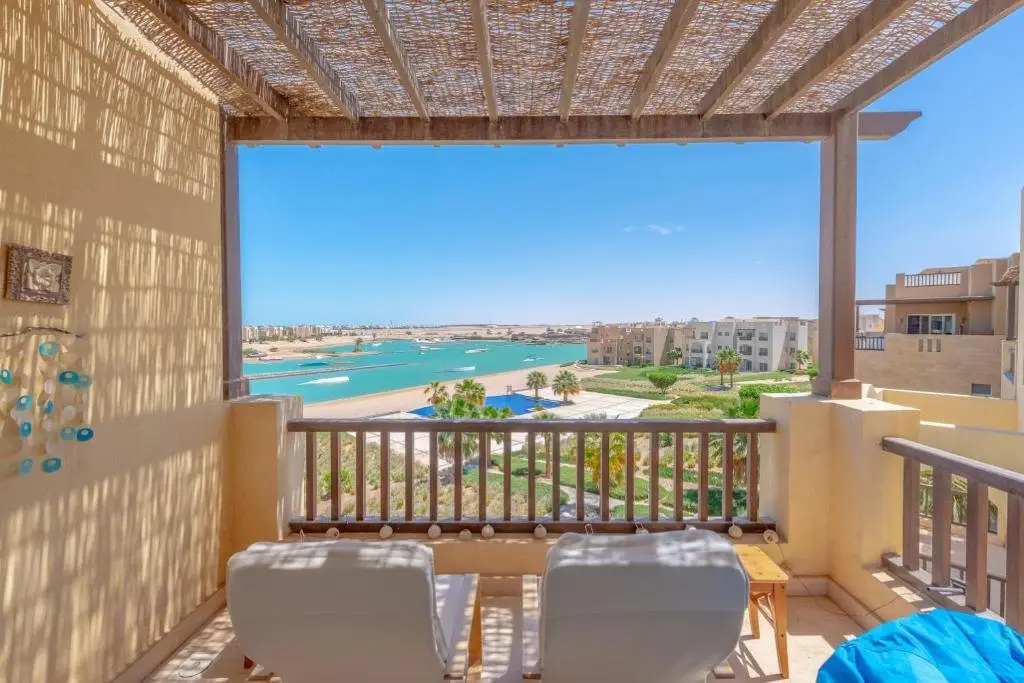 Эль-Гуна: Sunny 2 Bedroom + Private Roof Terrace Lagoon View