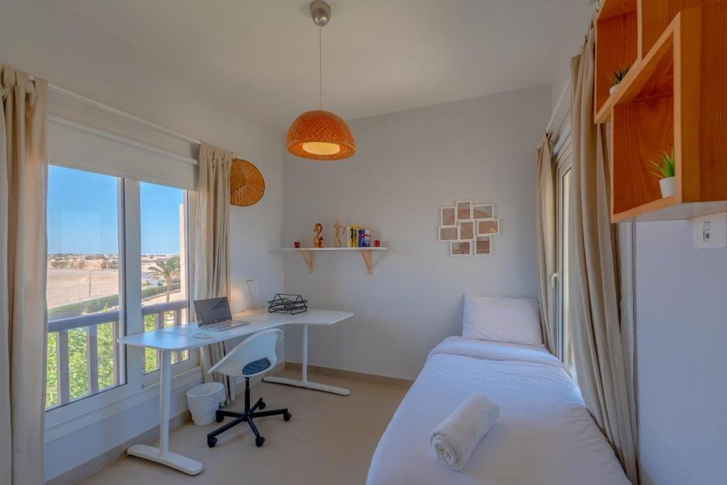 Эль-Гуна: Sunny 2 Bedroom + Private Roof Terrace Lagoon View