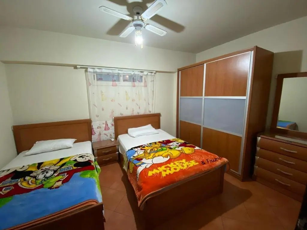 Айн-Сохна: Porto Sokna Pyramids booking sea view apartment family only
