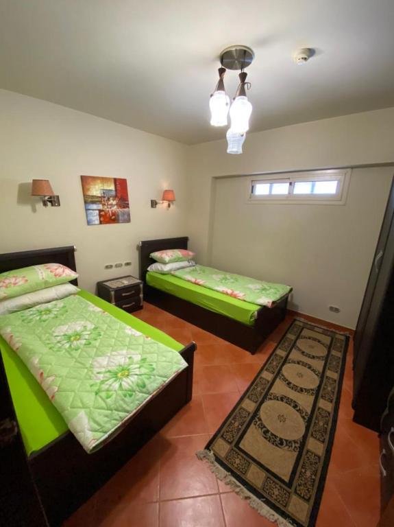 Айн-Сохна: Porto Sokna Pyramids booking sea view apartment family only