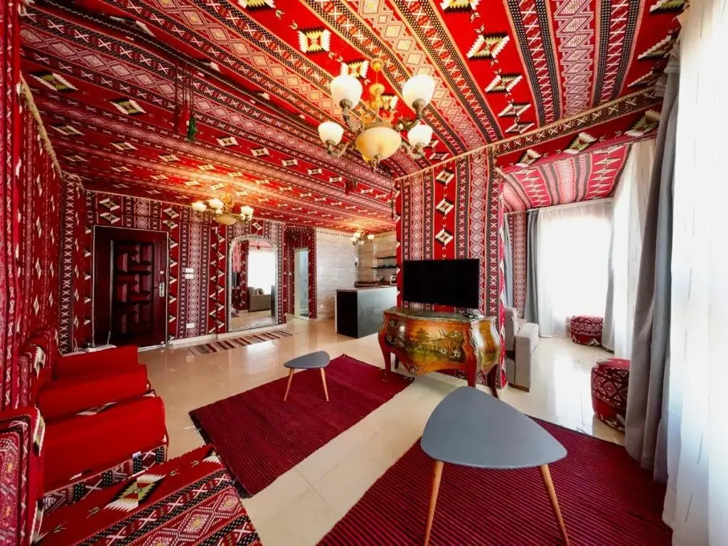 Александрия: Downtown Sea View Suites