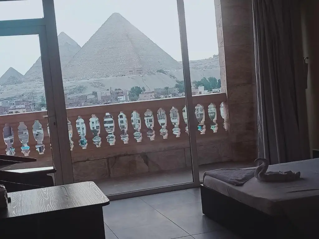 Гиза: pyramids view suite/vista piramidi