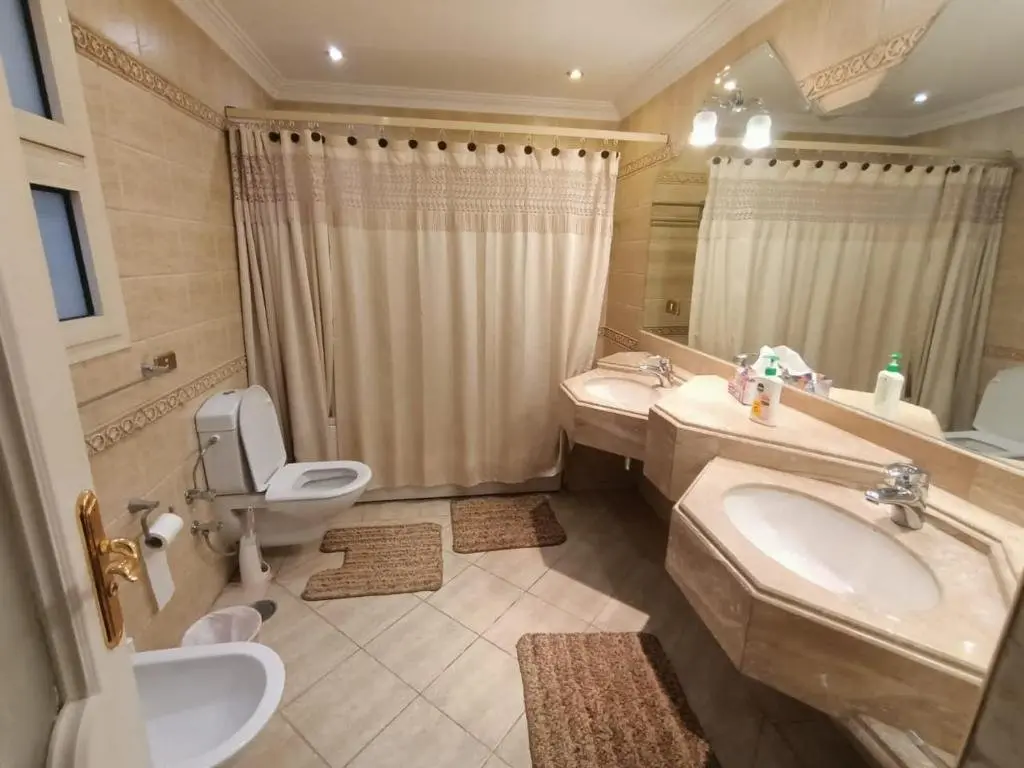 Каир: Super Deluxe Apartment in Sheraton Area near Cairo Int'l Airport