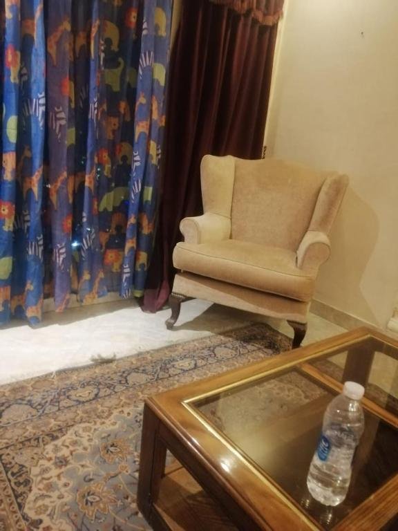 Каир: كورنيش النيل ابراج المهندسين المعادي بجوار مستشفي السلام