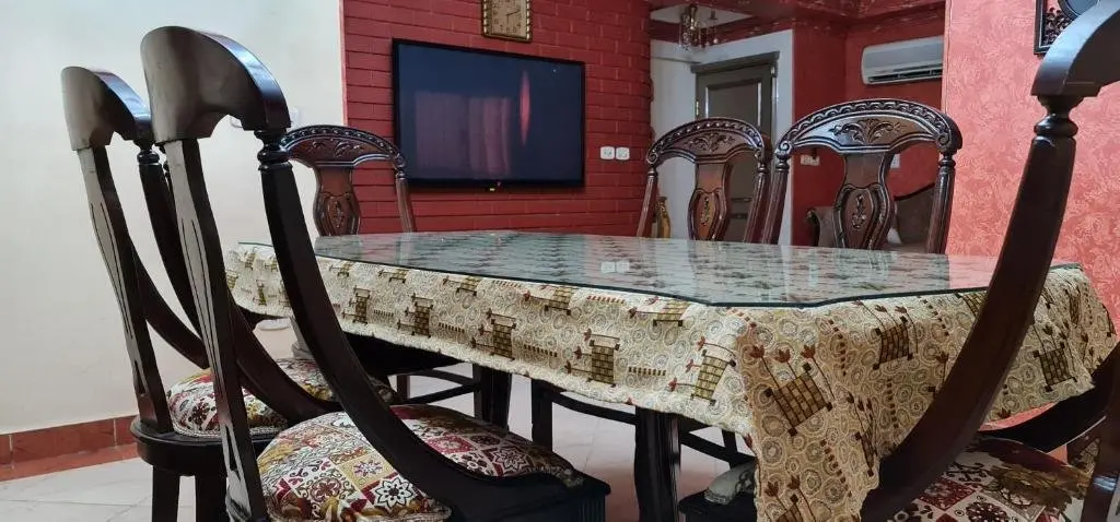 Каир: Comfy 3 Bedrooms Apartment in Cairo 96