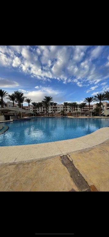Sunset Pearl - 1Bedroom - Seaview - pool view — фото 1