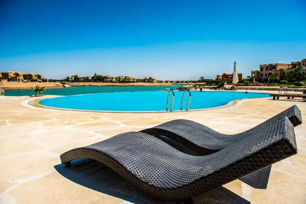 Эль-Гуна: El Gouna Luxurious 2BR + Pool, Lagoon view in Sabina