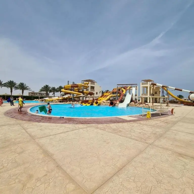 Хургада: 1 bedroom with beach and pool in Nubia Resort Hurghada