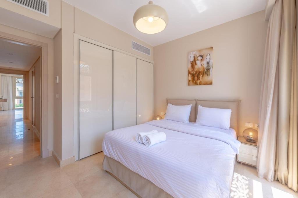 Эль-Гуна: High Standard 2-Bedroom in Mangroovy Residence, Pool View & Beach