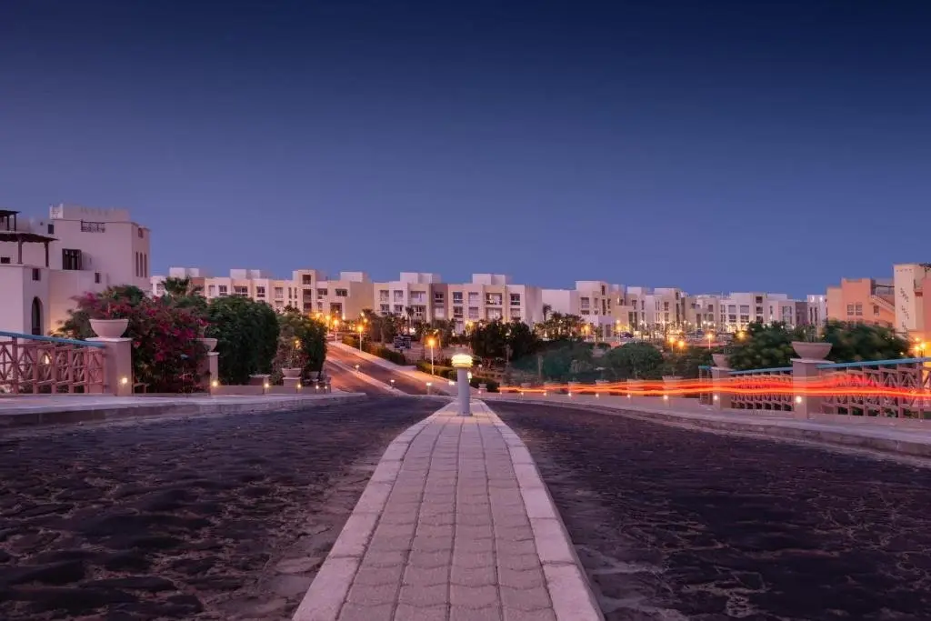 Exotic 1bdr W Outdoor Terrace Pool & Beach Access — фото 1
