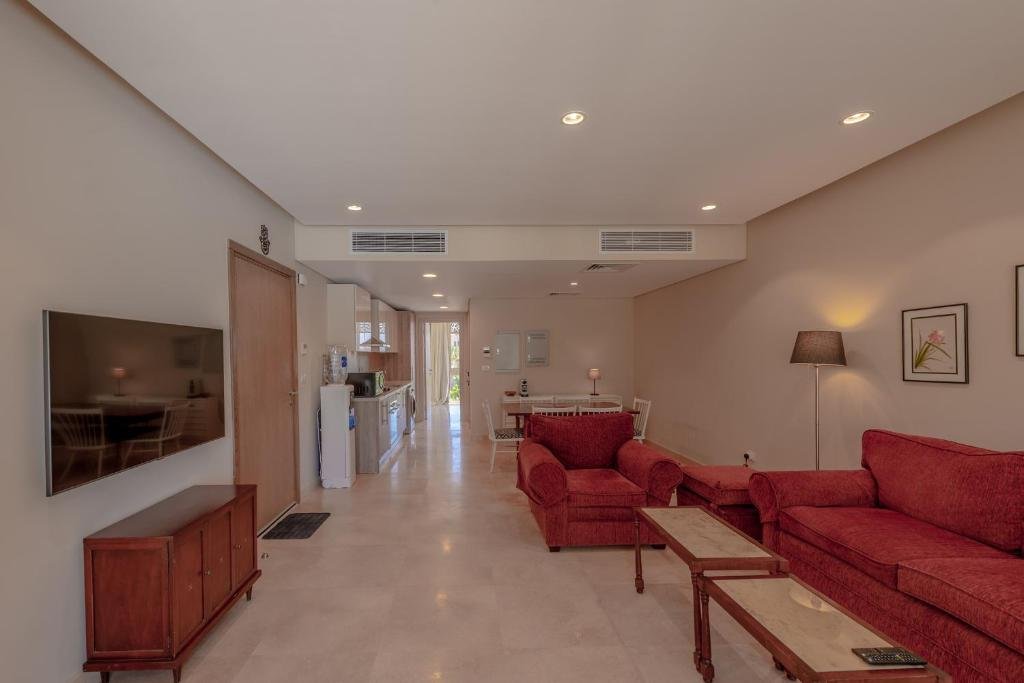Эль-Гуна: Elegant 2-Bedroom Apartment in Mangroovy, Pool & Beach