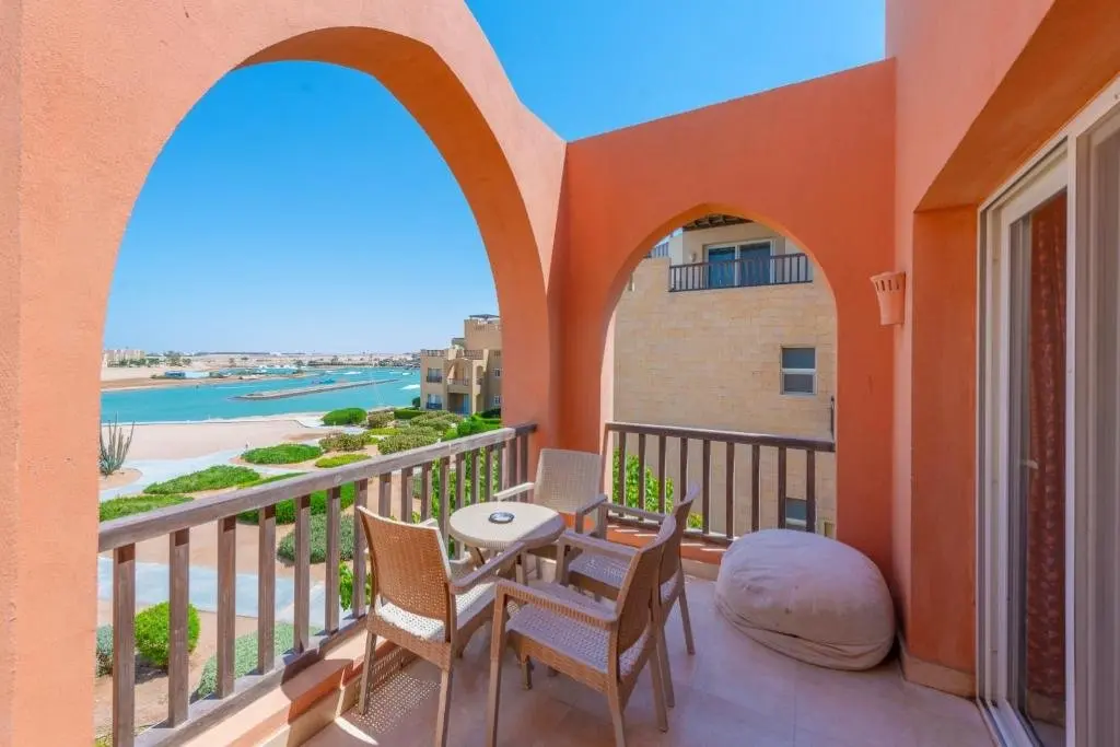Эль-Гуна: Lagoon View 1BR Apartment in Waterside El Gouna