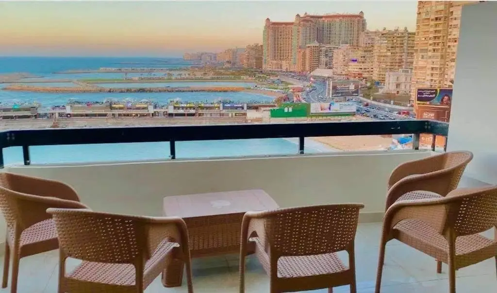 Александрия: Alexandria Luxury Apartments Gleem 1 Direct Sea View