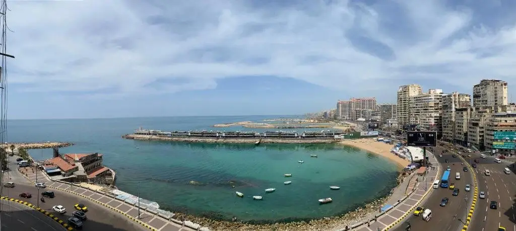 Alexandria Luxury Apartments Gleem 1 Direct Sea View — фото 1