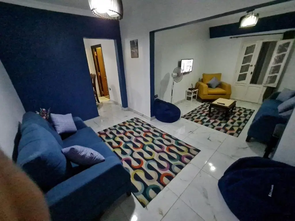 Александрия: Sunny modern apartment with good internet, near from city center of Alexandria