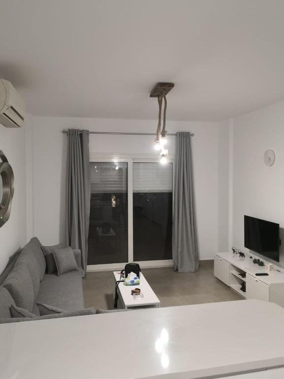 Вади-Дельга: 2 bedroom Chalet with garden for rent at Amwaj north cost