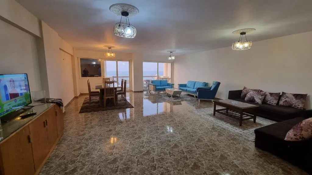 Александрия: Alex sea view apartment - families only