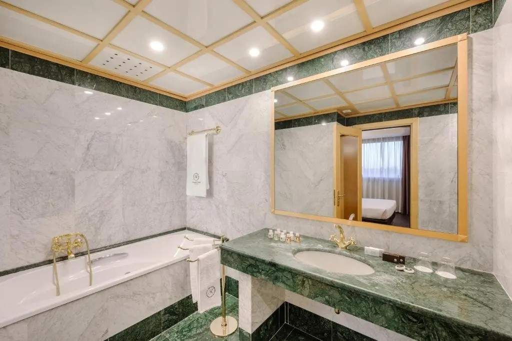 Бейнеу: City Life Hotel Poliziano