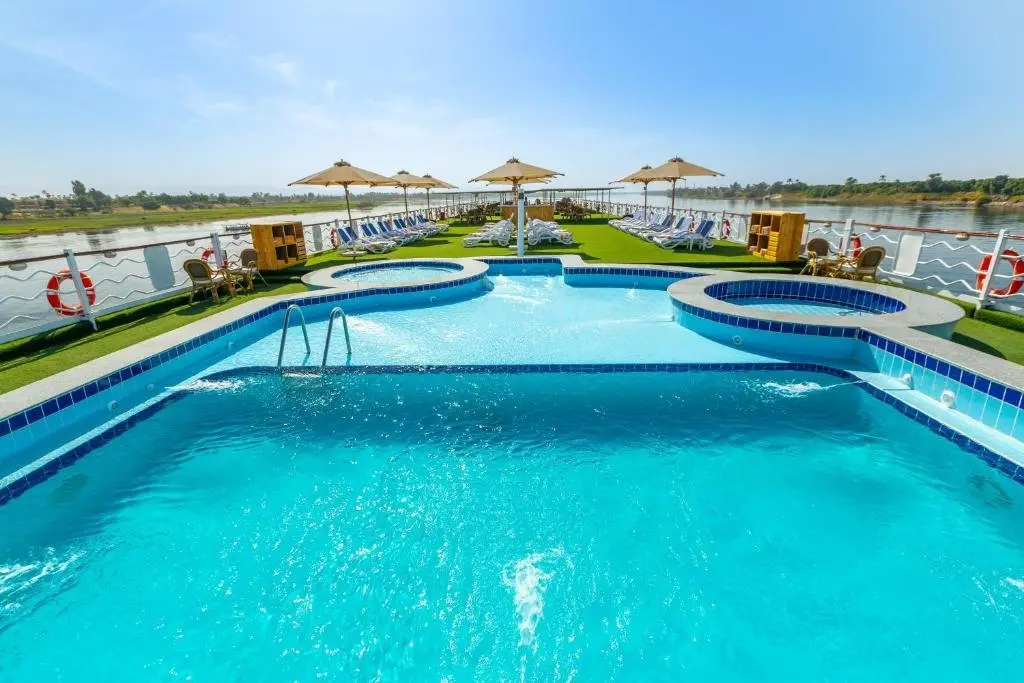 Луксор: MS Chateau Lafayette Nile Cruise - 4 nights from Luxor each Monday and 3 nights from Aswan each Friday