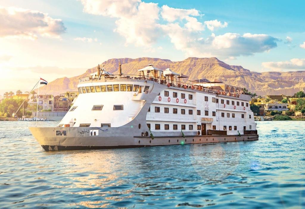 Champollion II 5 Stars Nile cruise — фото 1