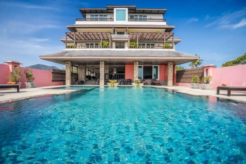 Муанг: Ratana Apart Hotel @ Chalong