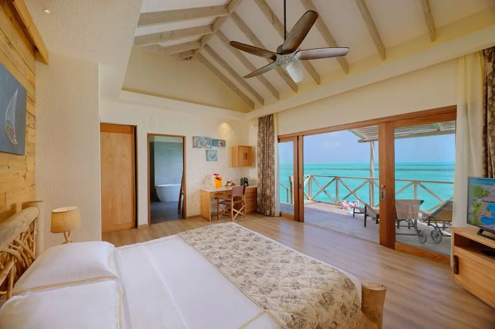 Раа Атолл: You And Me By Cocoon Maldives CACHE transfer included
