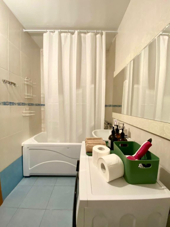 Тюмень: Romlex Apartments On 24 Sudoremontnaya Street