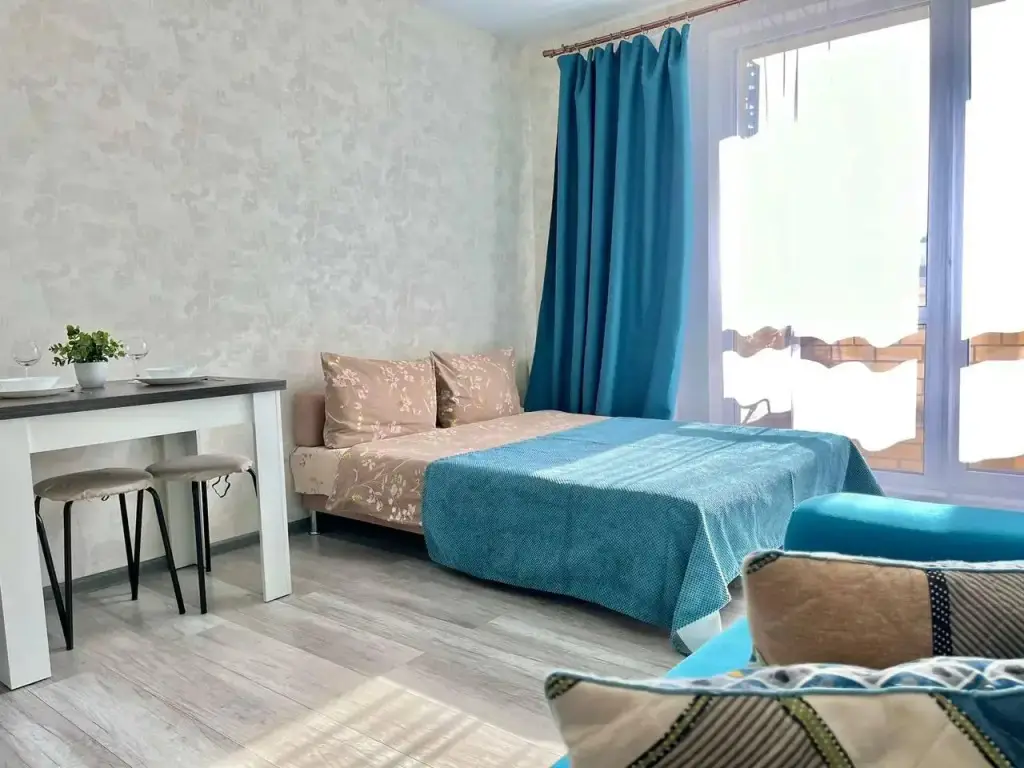 Тюмень: Romlex Apartments (Ромлекс) на улице Вице-адмирала Воронцова 9