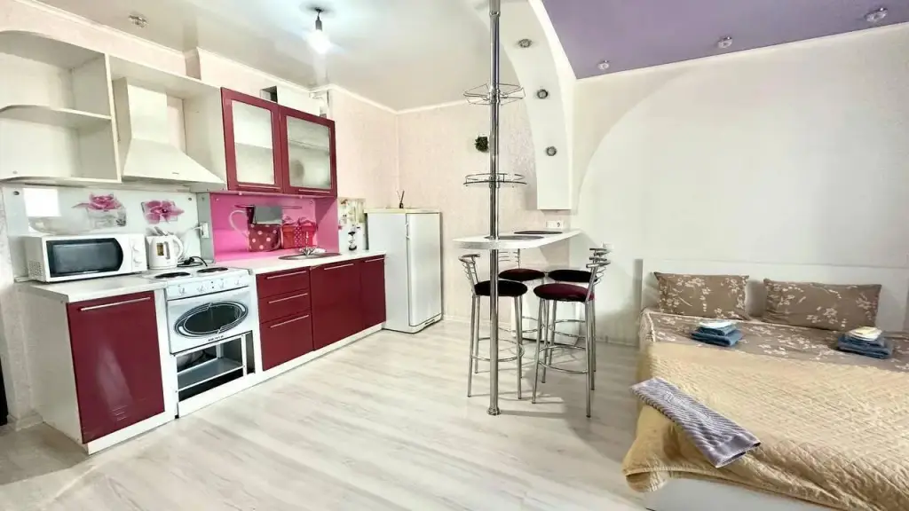 Тюмень: Romlex Apartments (Ромлекс) на улице Сидора Путилова 45