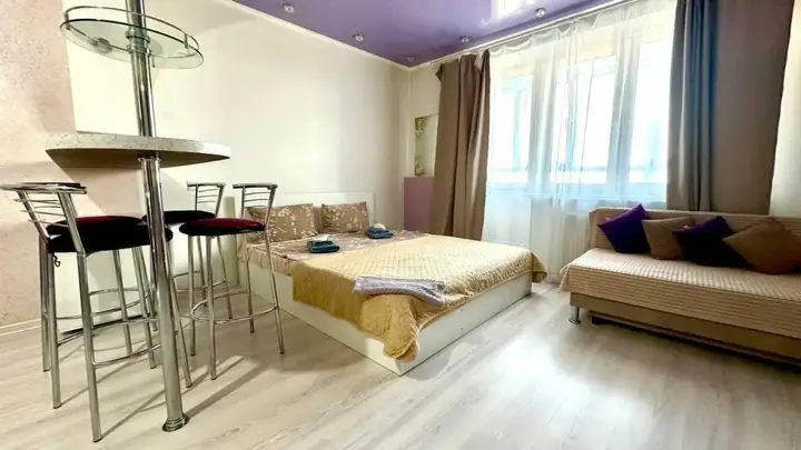 Тюмень: Romlex Apartments (Ромлекс) на улице Сидора Путилова 45