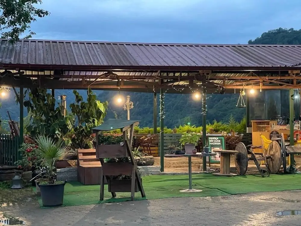 Араклы: Karadeniz Kus Cenneti Otel