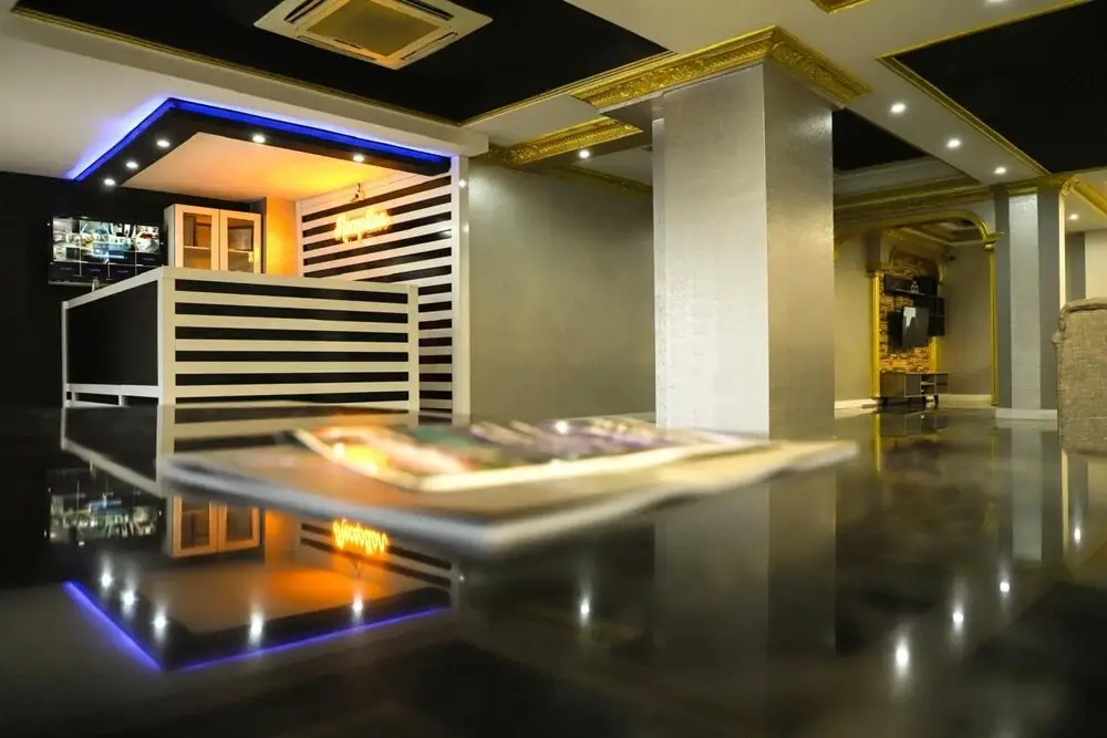 Арсин: Yıldız Moonlight Hotel