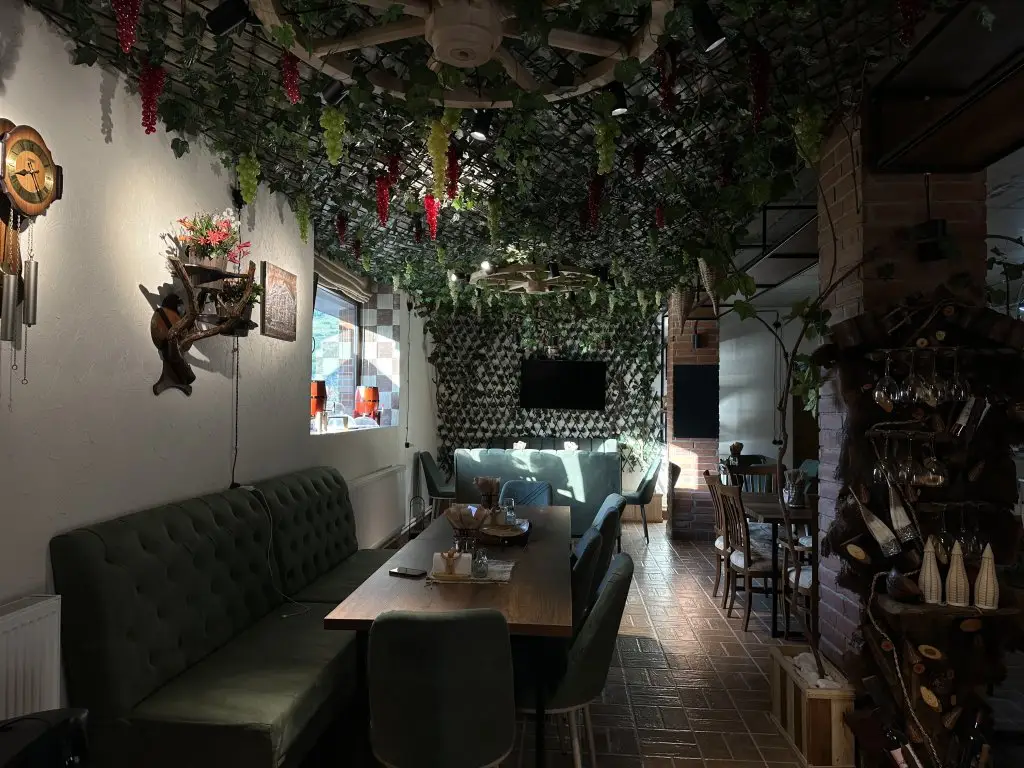 Боржоми: Pesvebi Design Hotel and cellar