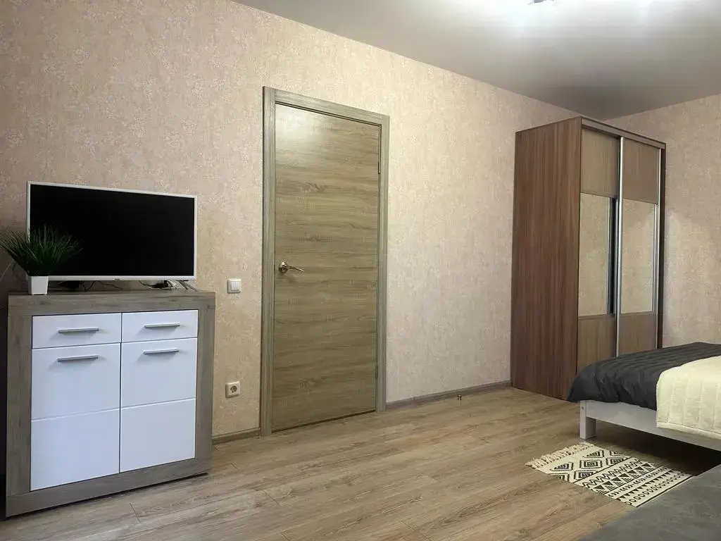 Воронеж: Квартира на 9 Января 68/4