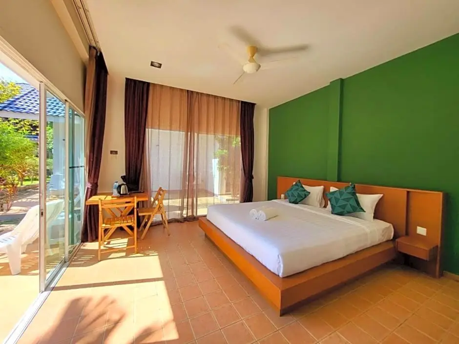 Муанг: Blue Palm Kata Resort