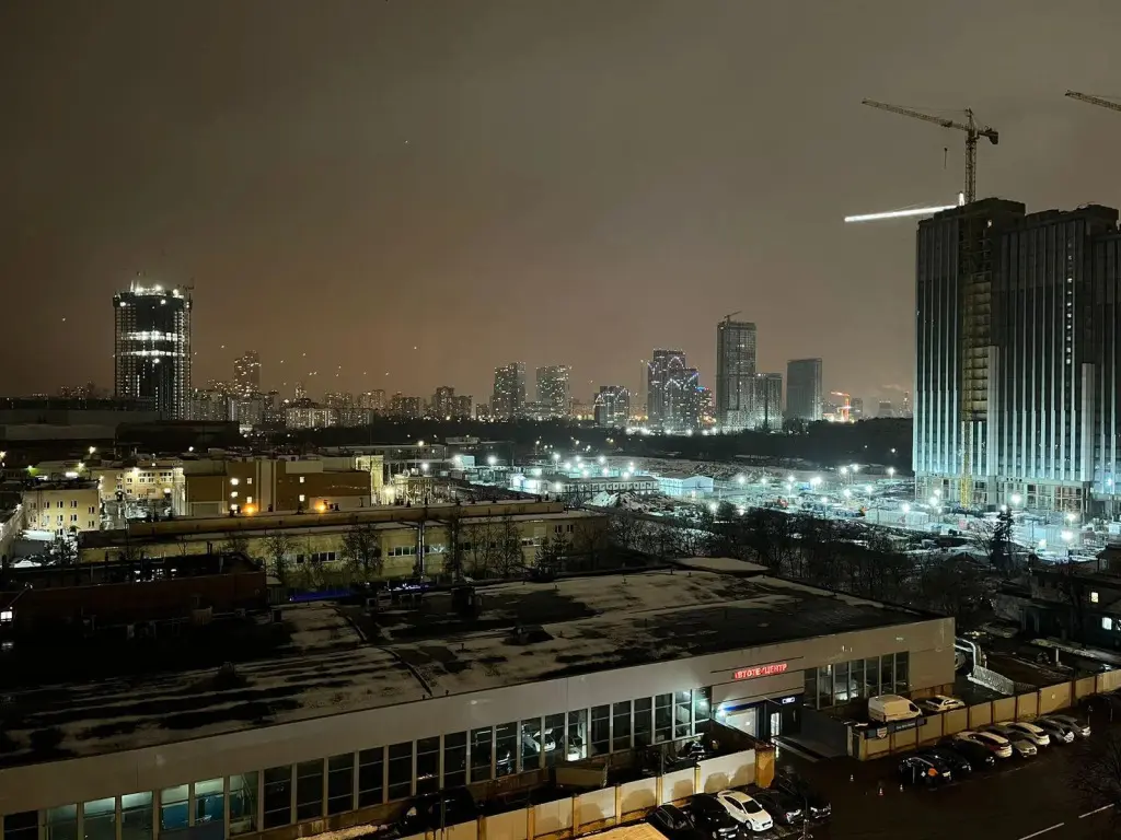 Москва: Алис на проезде Береговой