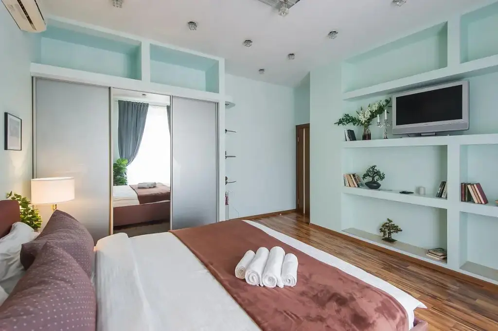 Москва: GMApartments (ДжиЭмАпартментс) на улице Старый Арбат 45/24