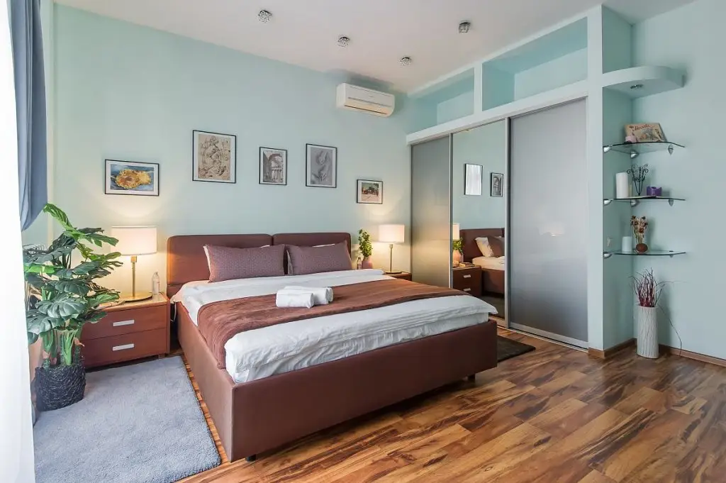 Москва: GMApartments (ДжиЭмАпартментс) на улице Старый Арбат 45/24