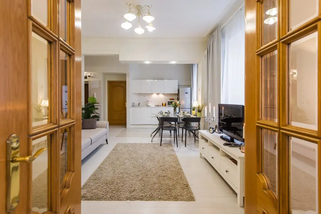 Москва: GMApartments (ДжиЭмАпартментс) на площади Смоленская-Сенная